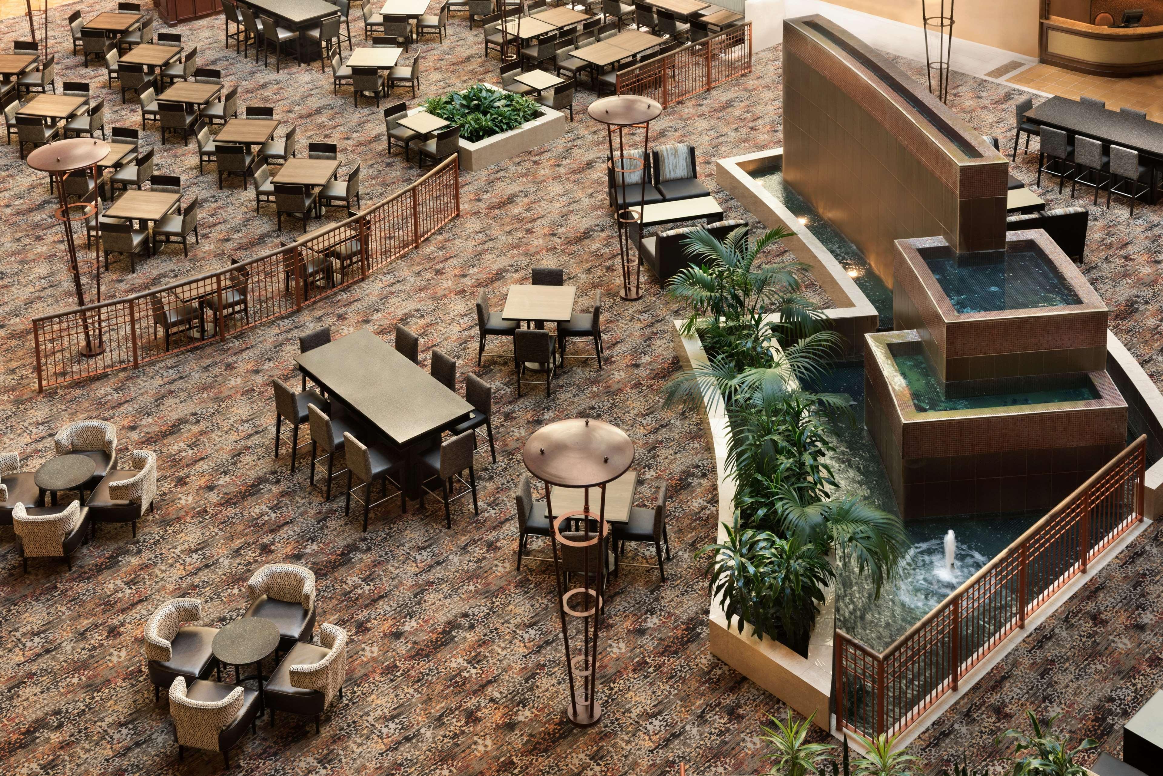 Embassy Suites East Peoria Hotel And Riverfront Conference Center Екстериор снимка